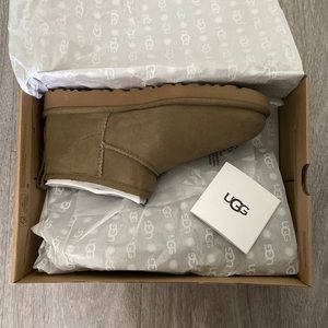 UGG Classic Ultra Mini - Color: Antelope - Size: 9